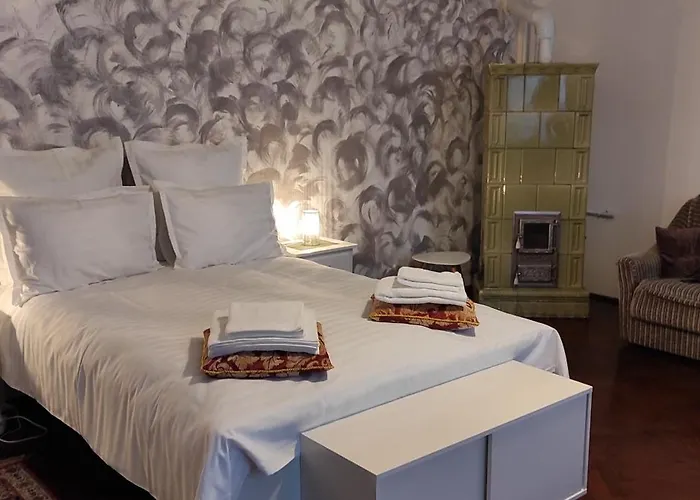 Old Center-cozy Corner # 1 *