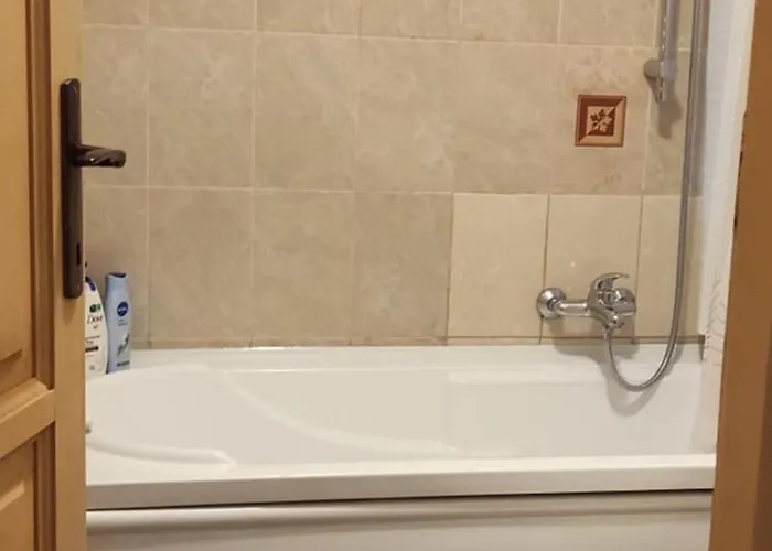 Old Center-cozy Corner # 1 براشوف